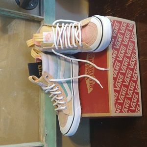 Vans boot, size 6.5 with pastel yellow, pink, green, blue, and purple.